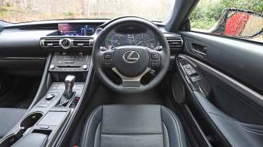 Салон Lexus RC
